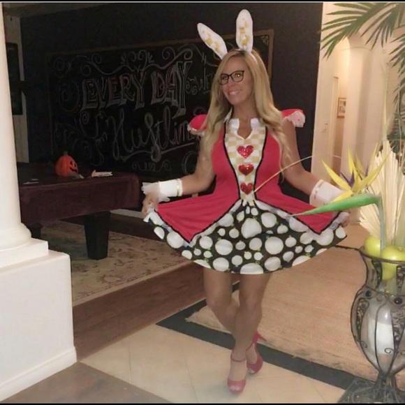 Meet your Posher, Angela - Picture 12 of 15